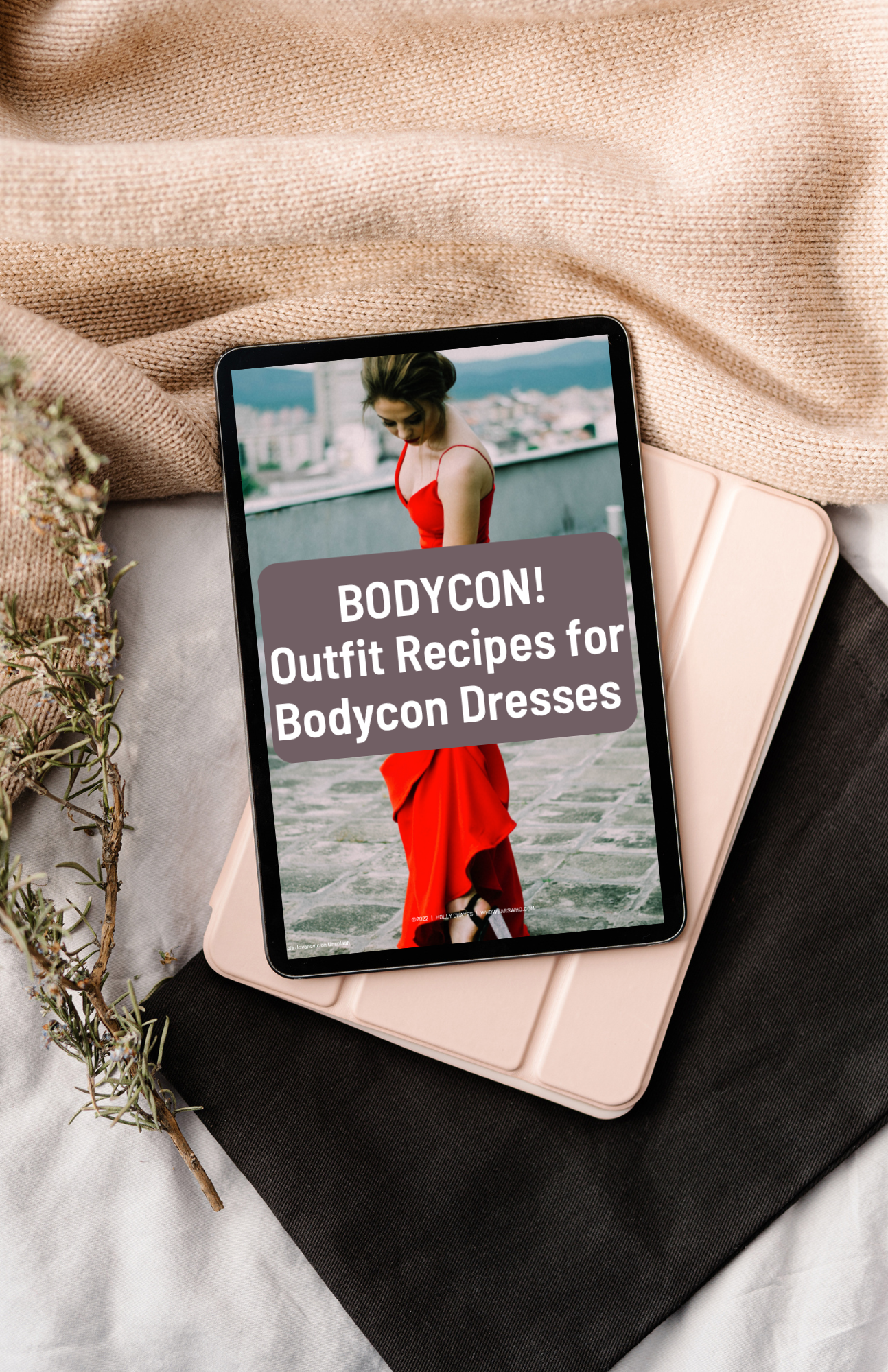 5 Bodycon Outfit Ebook Mockup